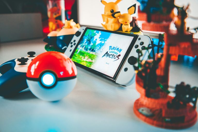 The Rise of Mobile Gaming Accessories: Play Like a Pro Anywhere